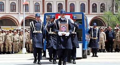 Şehit güvenlik korucusu son yolculuğuna uğurlandı