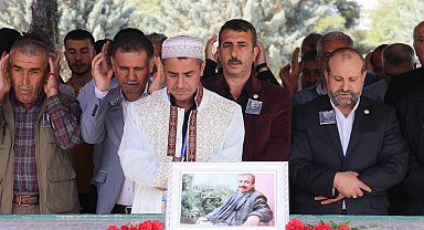 Sırrı Süreyya Önder için Diyarbakır'da gıyabi cenaze namazı kılındı