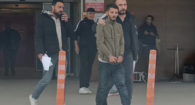 Sosyal medyadan tanışıp buluştuğu kişiyi mobil bankacılıkla 300 bin TL dolandırdı