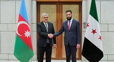 Suriye Cumhurbaşkanı Şara, Şam'da Azerbaycanlı üst düzey heyeti kabul etti