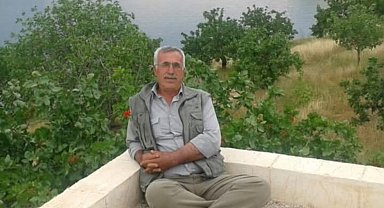 Tartıştığı babasını öldürdü, annesini yaraladı