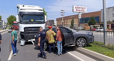 TIR'ın çarptığı cipin sürücüsü yaralandı