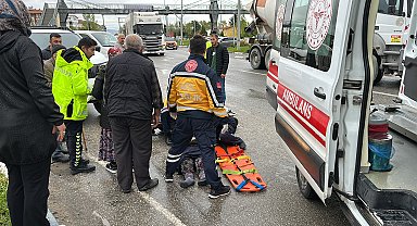 Üstgeçit yerine çevreyolunu kullandı, otomobilin çarpmasıyla yaralandı