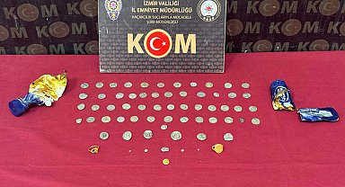 Valizde diş macunu tüplerine gizlenmiş tarihi eserler ele geçirildi