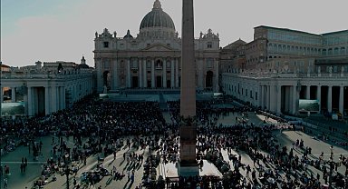 Vatikan'da papalık seçiminde ikinci gün oylamaları başladı