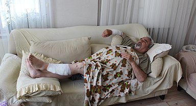 Yürüyüş yaparken köpekler saldırdı; koluna 40, bacağına 36 dikiş atıldı