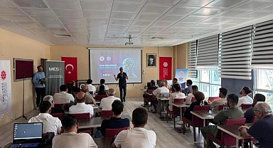 Habercilere yapay zekâ destekli medya eğitimi